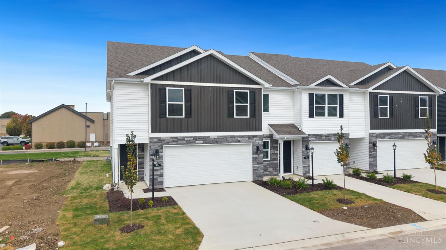 Photo 2 of Townhouse for sale at 96 Cypress Hl Dr, Defiance, OH 43512 | MLS# 1894347 | Listing updated on 2026-10-09