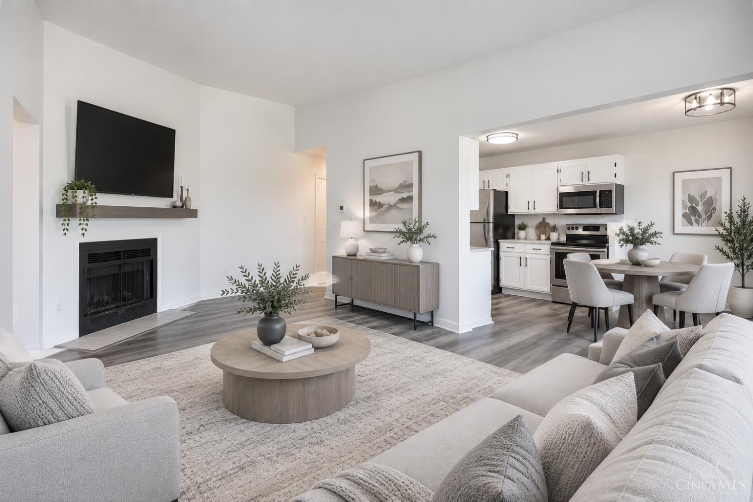 Photo 4 of Condo for sale at 9489 Woodland Hills Dr, West Chester, OH 45011 | MLS# 1896787 | Listing updated on 2026-10-09