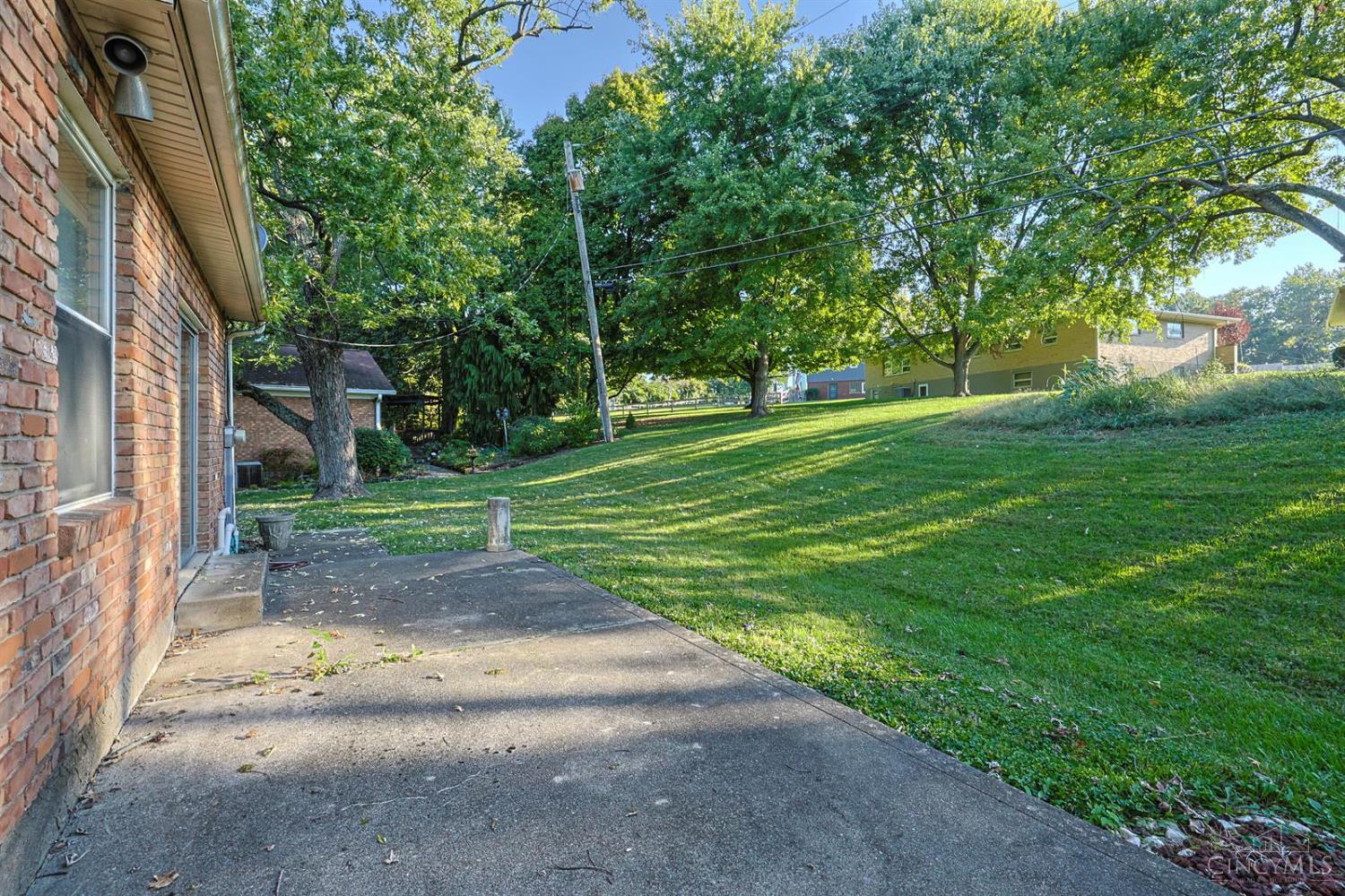 Photo 3 of Single family home for sale at 3476 Westport Ct, Cincinnati, OH 45248 | MLS# 1896905 | Listing updated on 2026-10-09