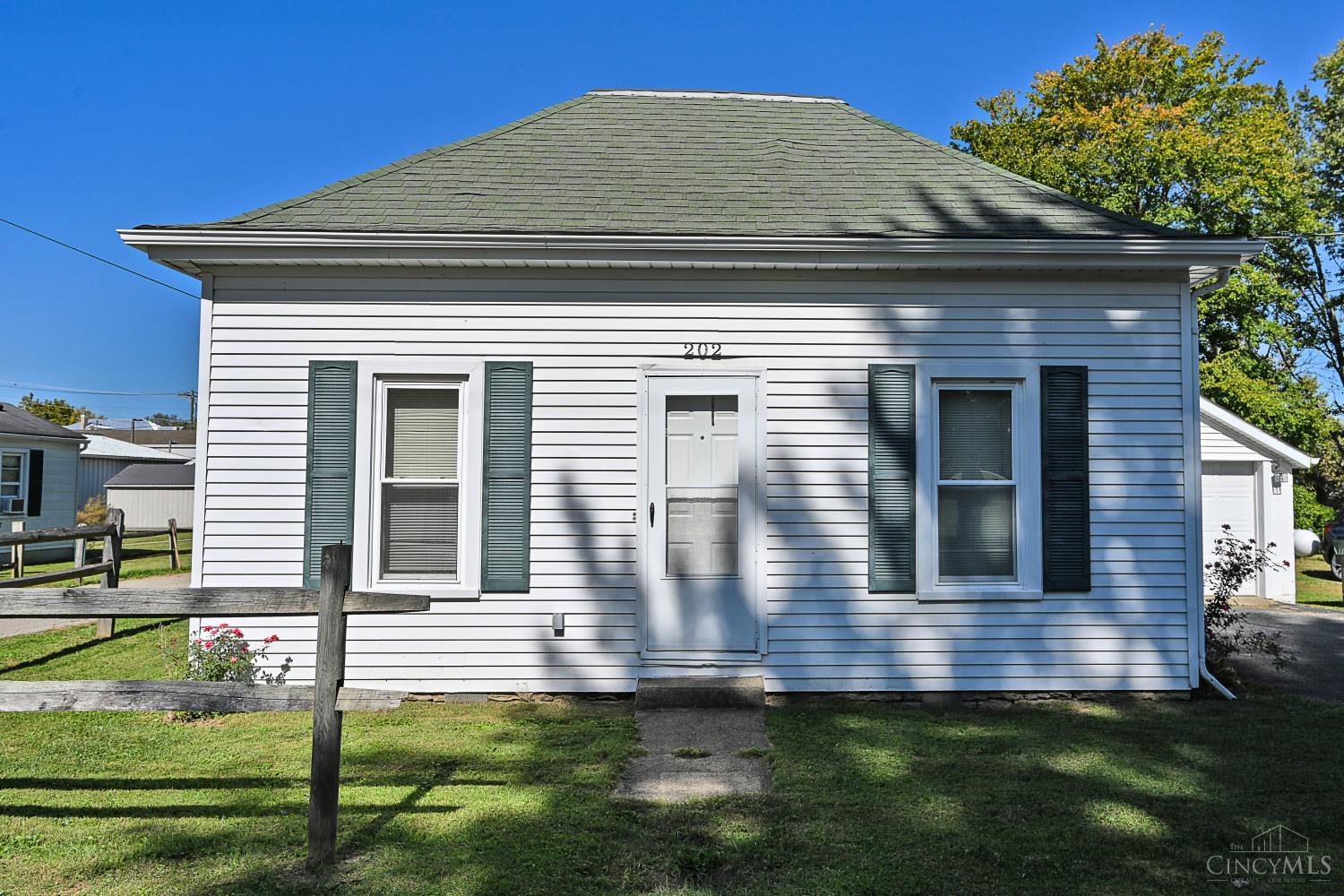 Photo 3 of Single family home for sale at 202 Short St, Owensville, OH 45160 | MLS# 1896875 | Listing updated on 2026-10-09