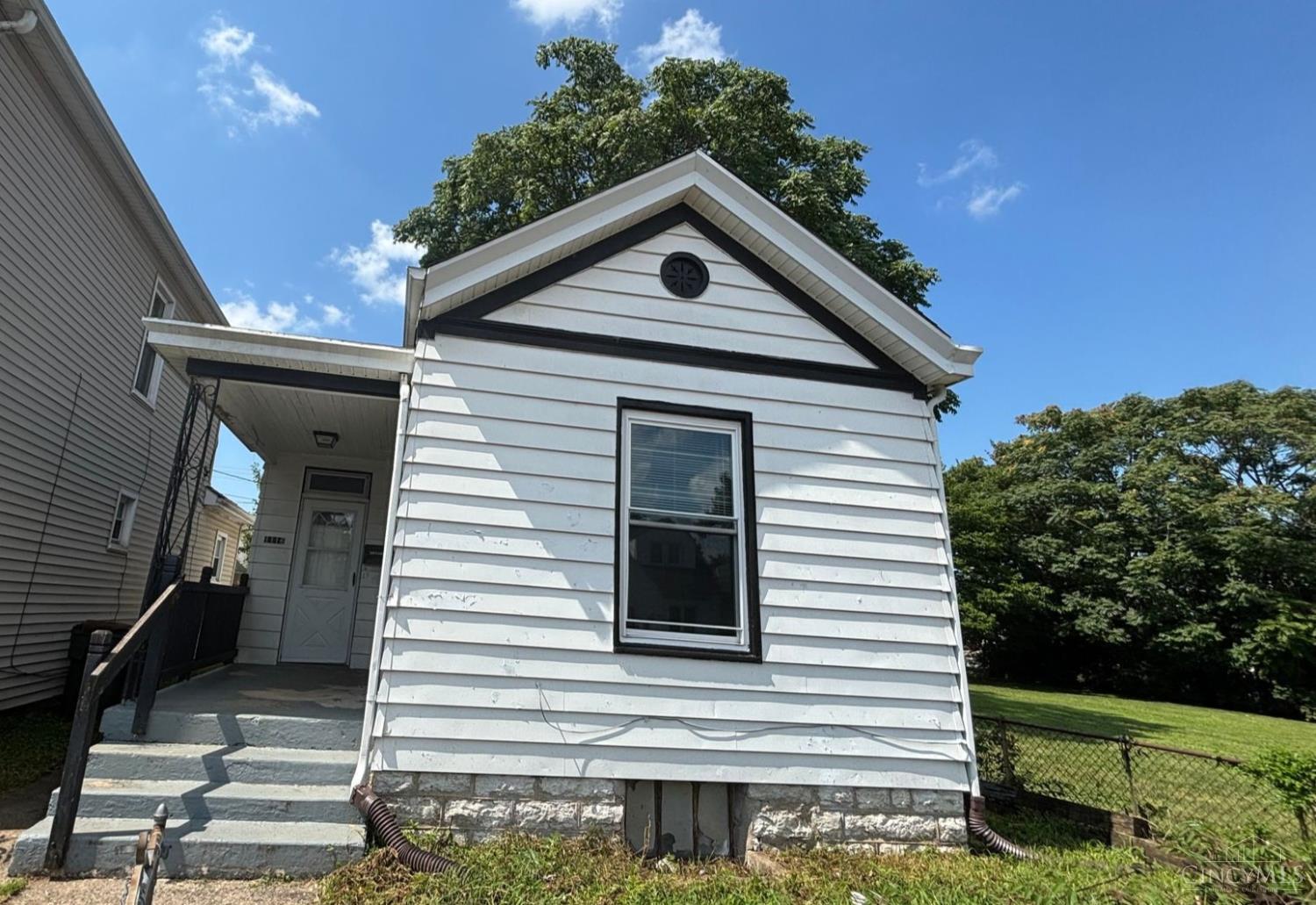 Photo 1 of Sale Pending at 1116 Vine St, Hamilton, OH 45011 | MLS# 1896892 | Listing updated on 2026-10-09