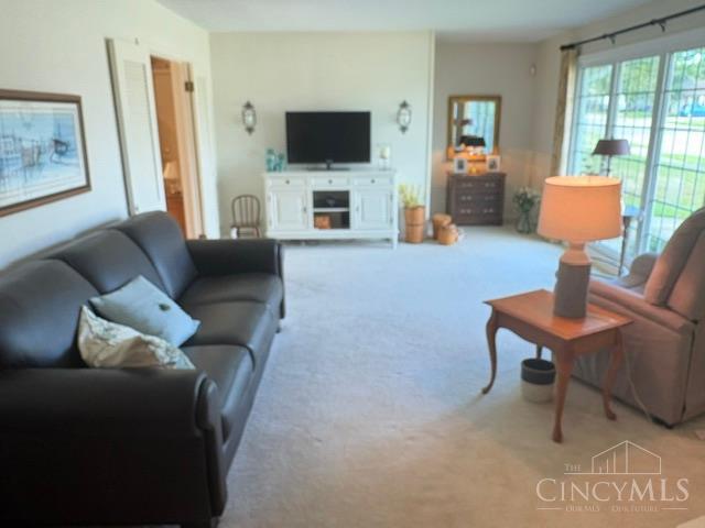 Photo 3 of Single family home for sale at 550 Carlisle Ave, Hamilton, OH 45013 | MLS# 1896571 | Listing updated on 2026-10-10