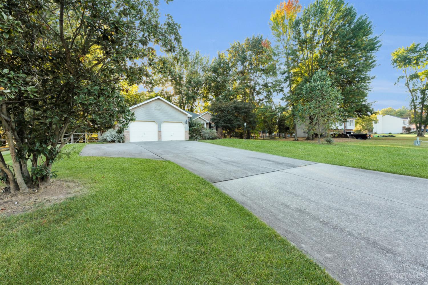 Photo 3 of Single family home for sale at 3424 Dale Ln, Pierce Twp, OH 45102 | MLS# 1894388 | Listing updated on 2026-10-10