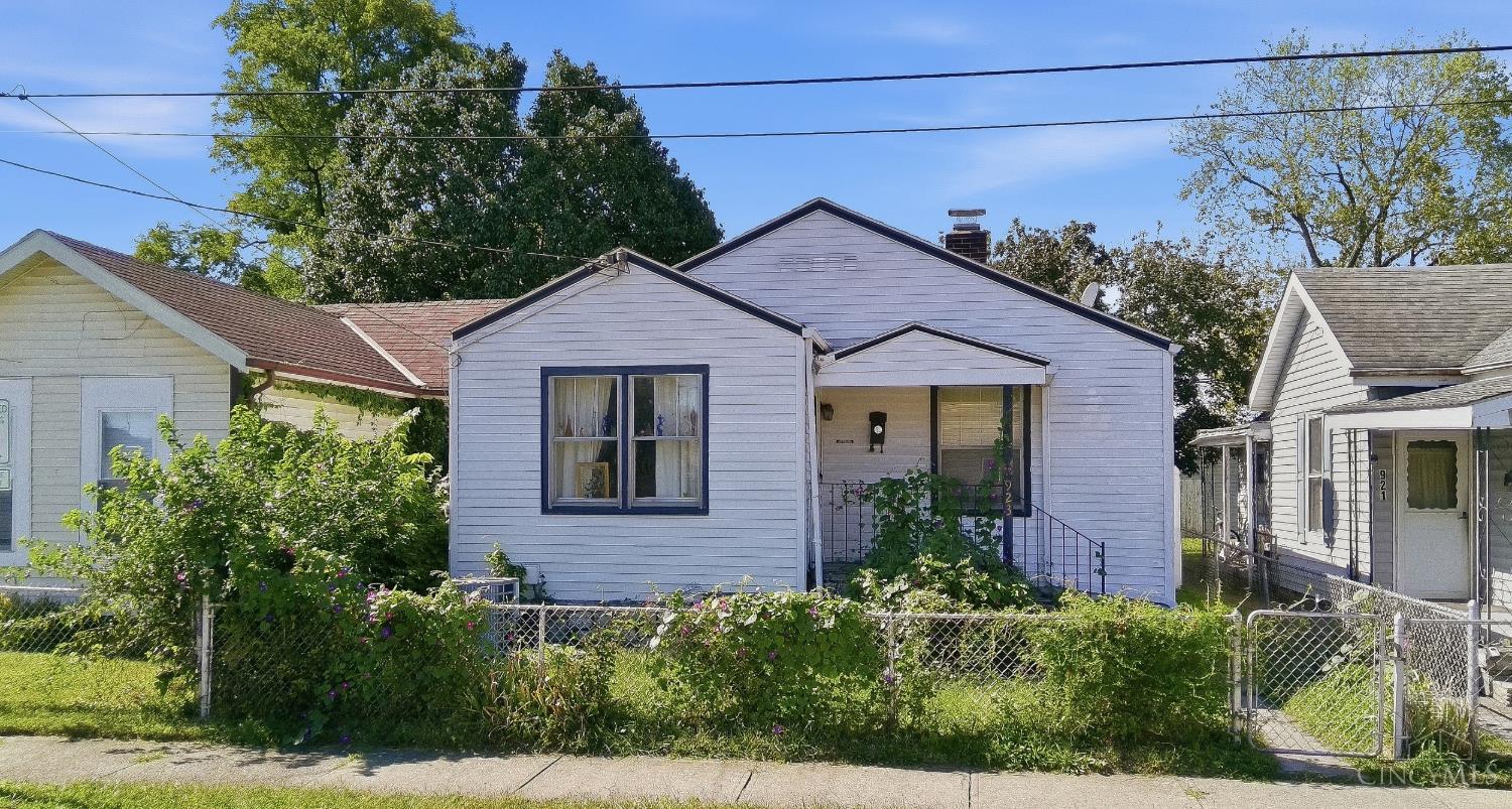 923 S 9th Street