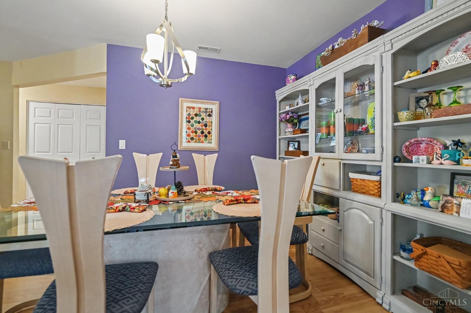 Photo 4 of Sale Pending at 5171 Carriage Hl, Cincinnati, OH 45248 | MLS# 1897313 | Listing updated on 2026-10-16