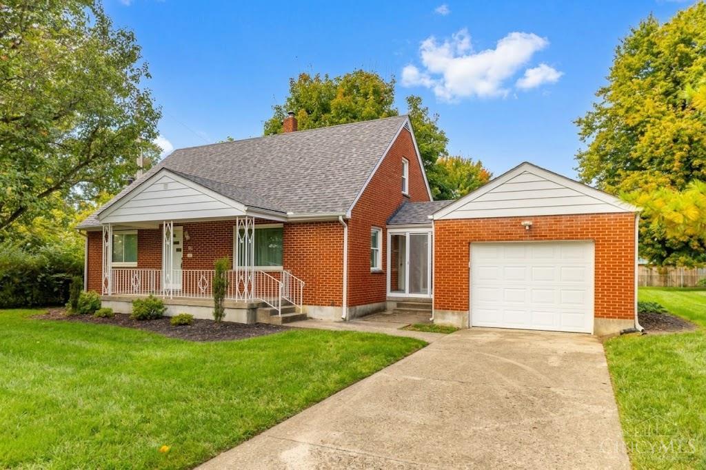 185 Gregory Lane