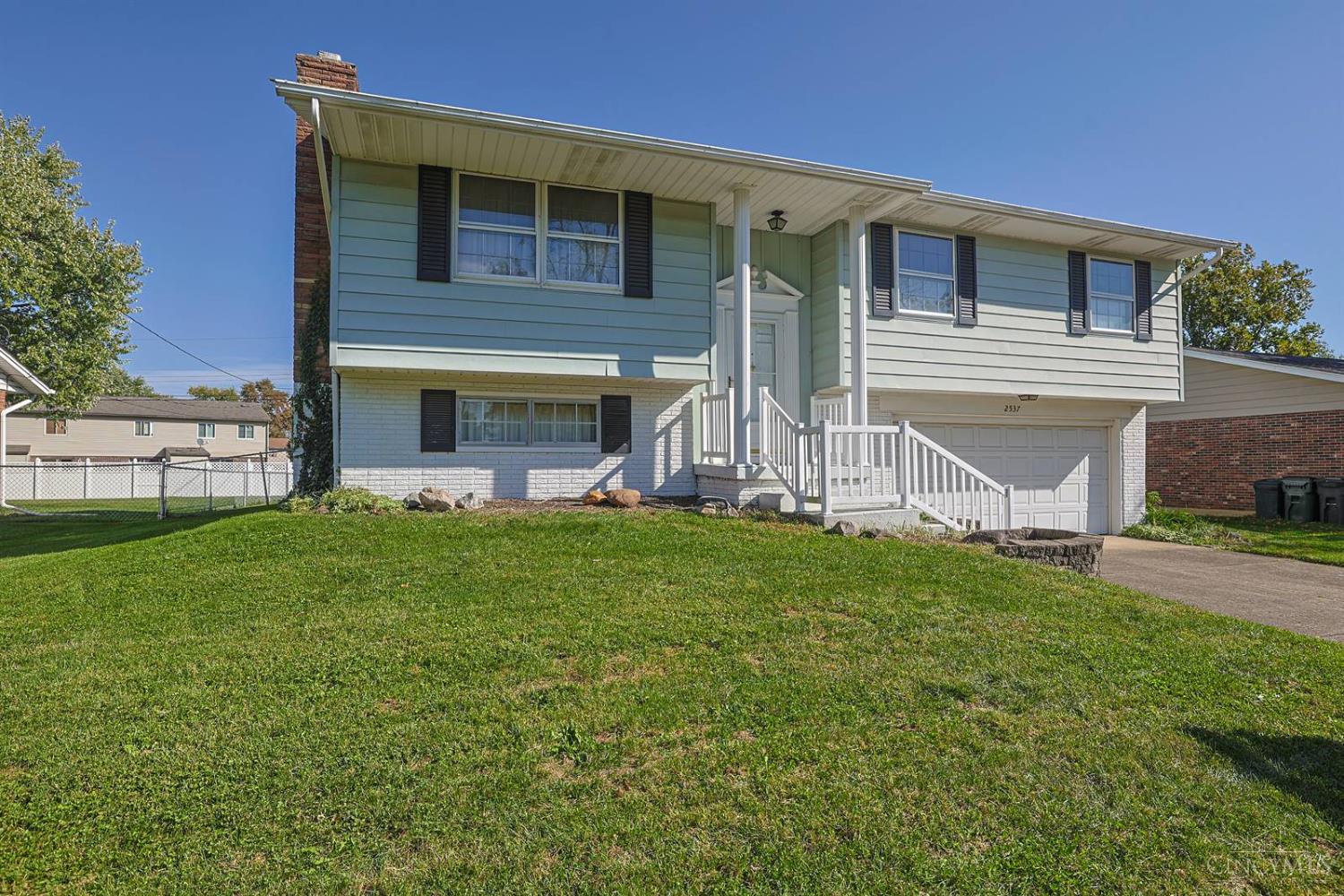 2537 El Camino Drive