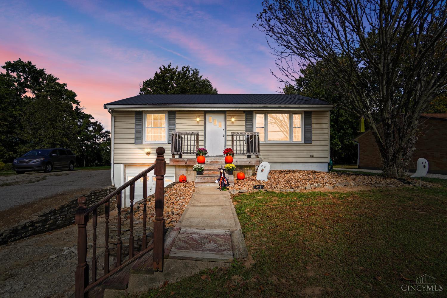 3738 N Dearborn Road