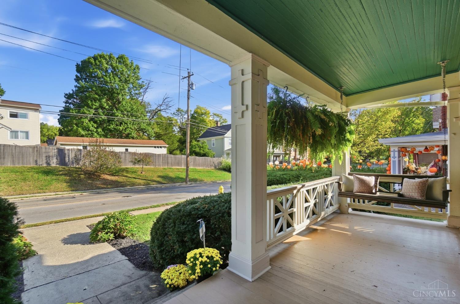 Photo 4 of Sale Pending at 3357 Woodford Rd, Cincinnati, OH 45213 | MLS# 1897005 | Listing updated on 2026-10-23