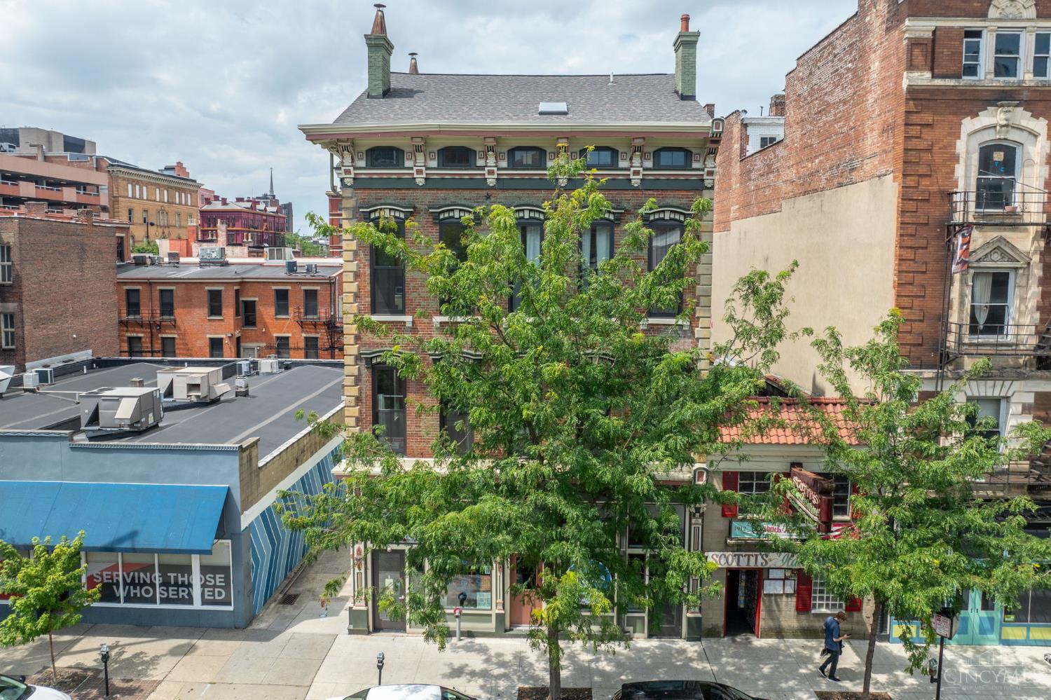 915 Vine Street