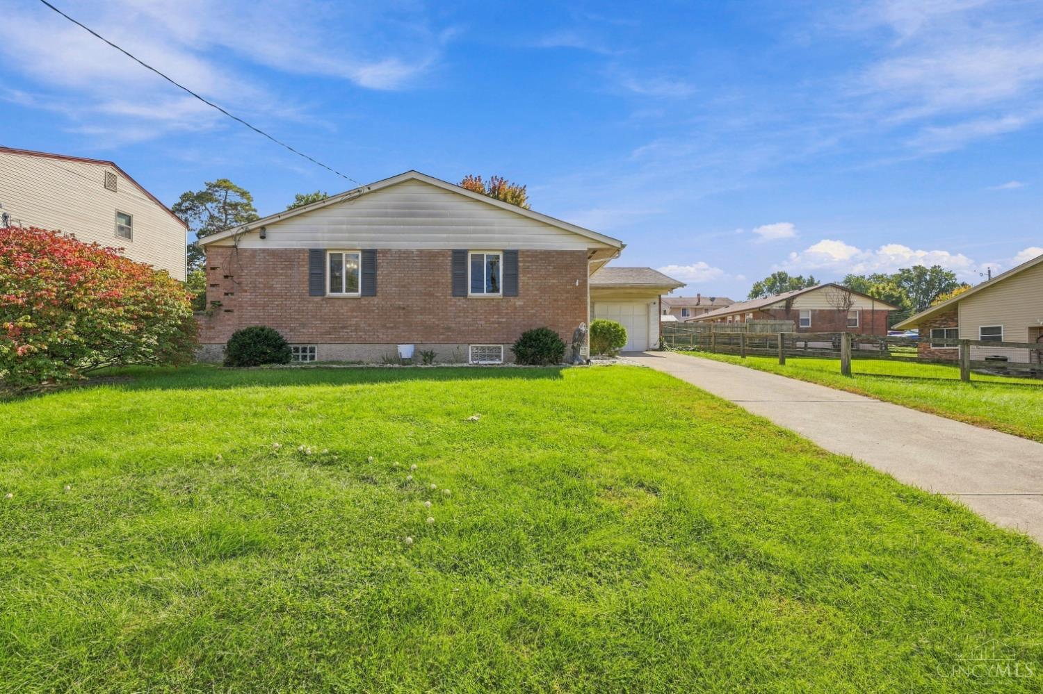 Photo 2 of Single family home for sale at 2495 Fulbourne Dr, Cincinnati, OH 45231 | MLS# 1897509 | Listing updated on 2026-10-15