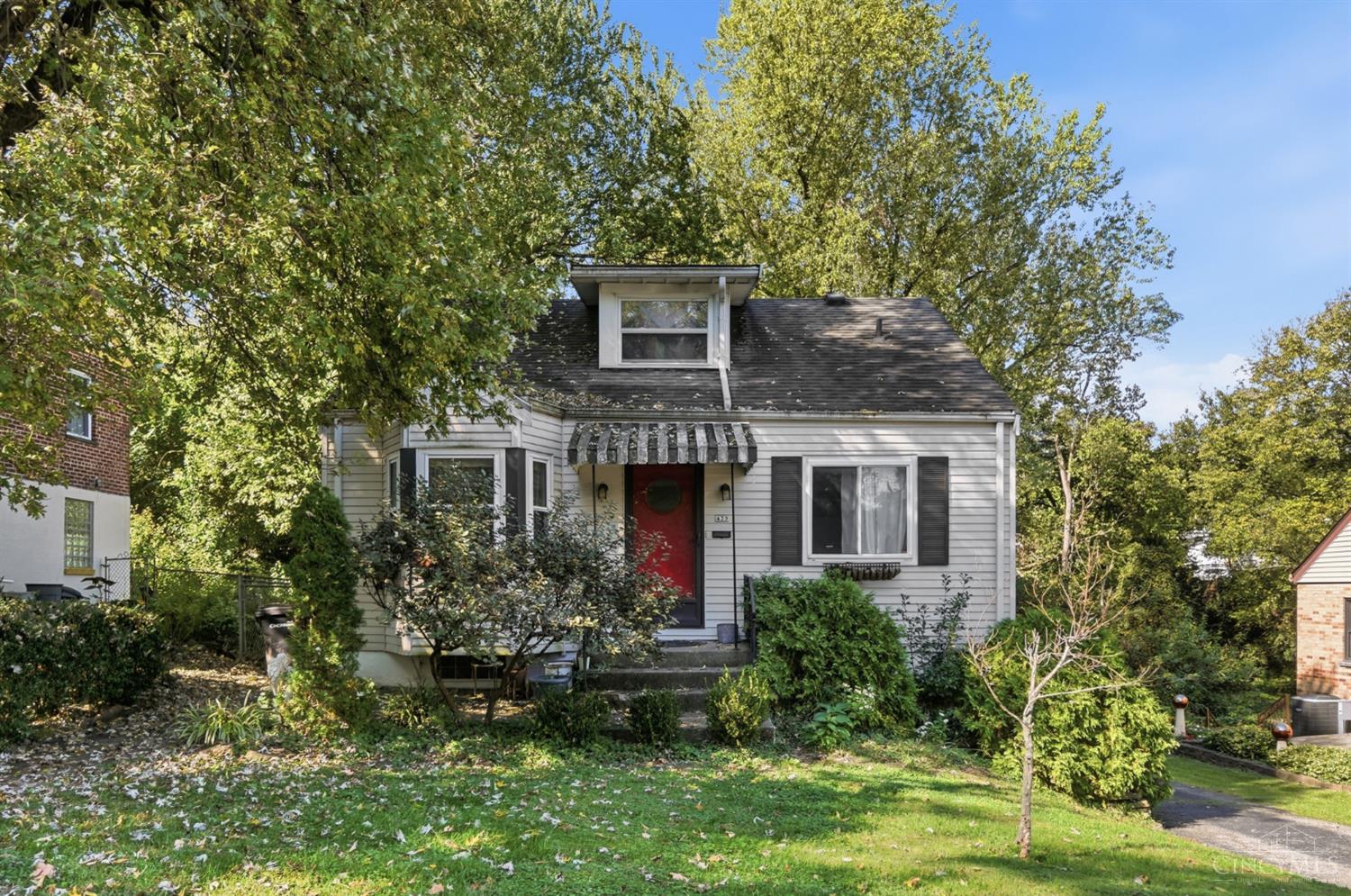439 Grand Avenue