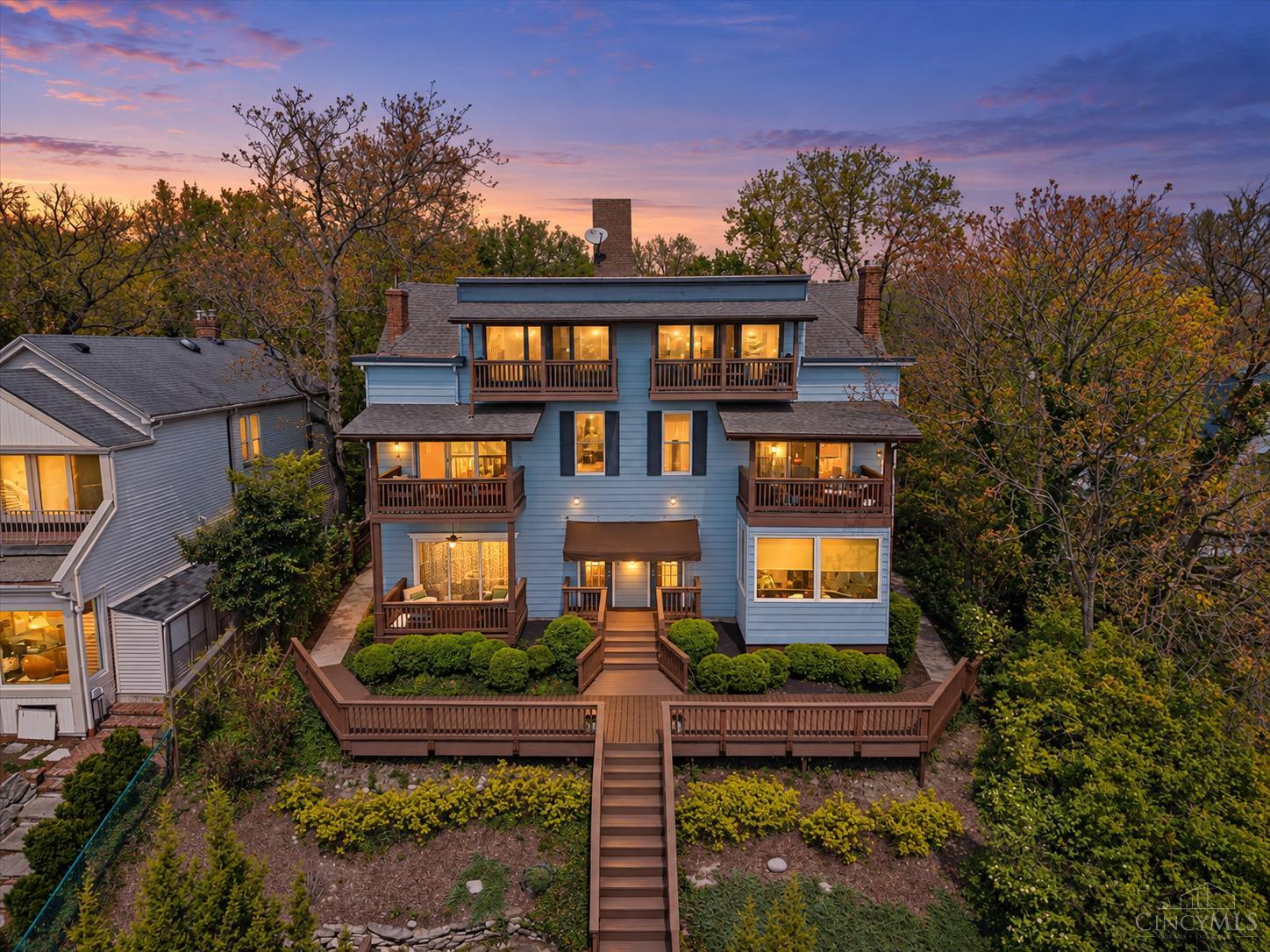 3248 Columbia Parkway
