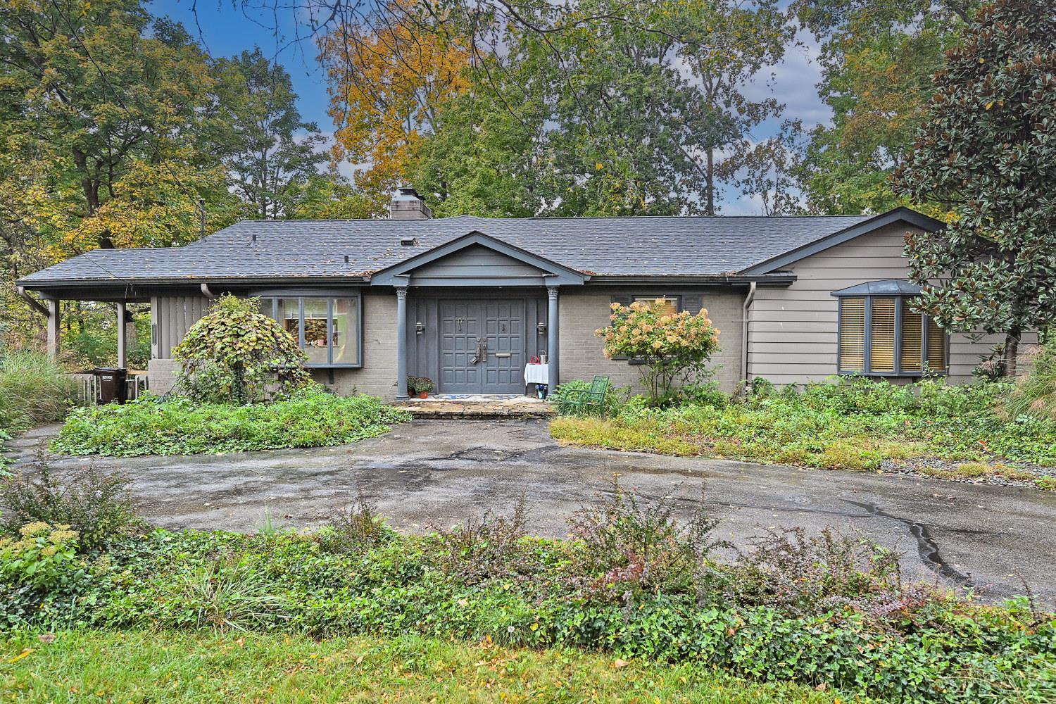 10611 Grimsby Lane