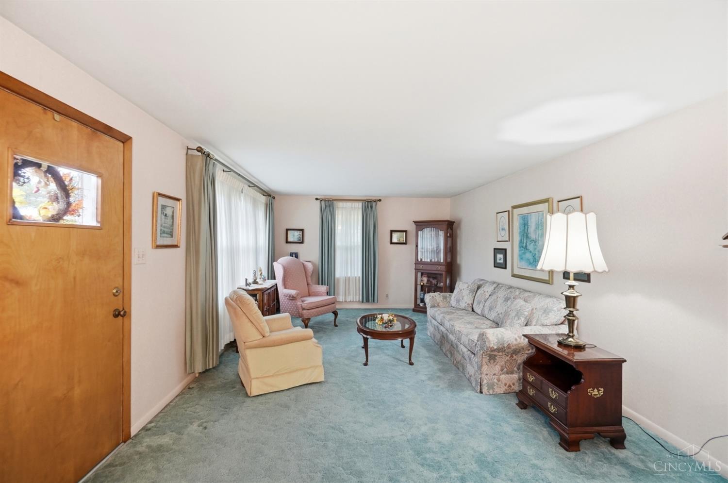 Photo 2 of Single family home for sale at 15 Meadowbrook Blvd, Lebanon, OH 45036 | MLS# 1897449 | Listing updated on 2026-10-29