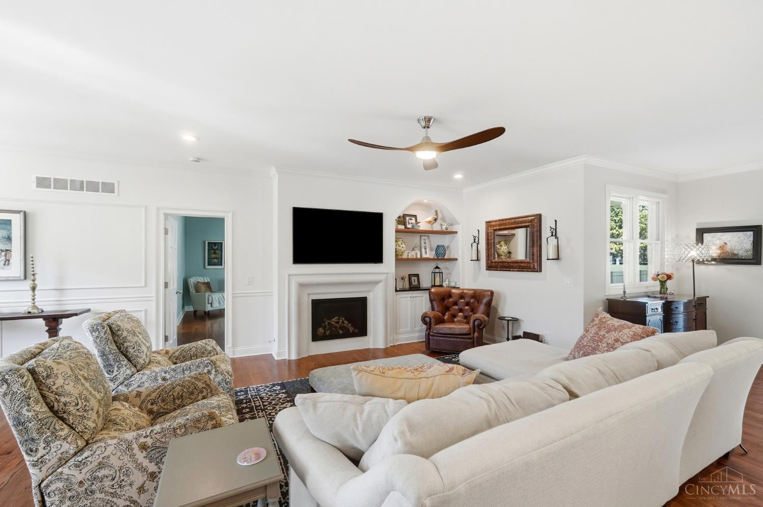 1600 Red Fox Lane