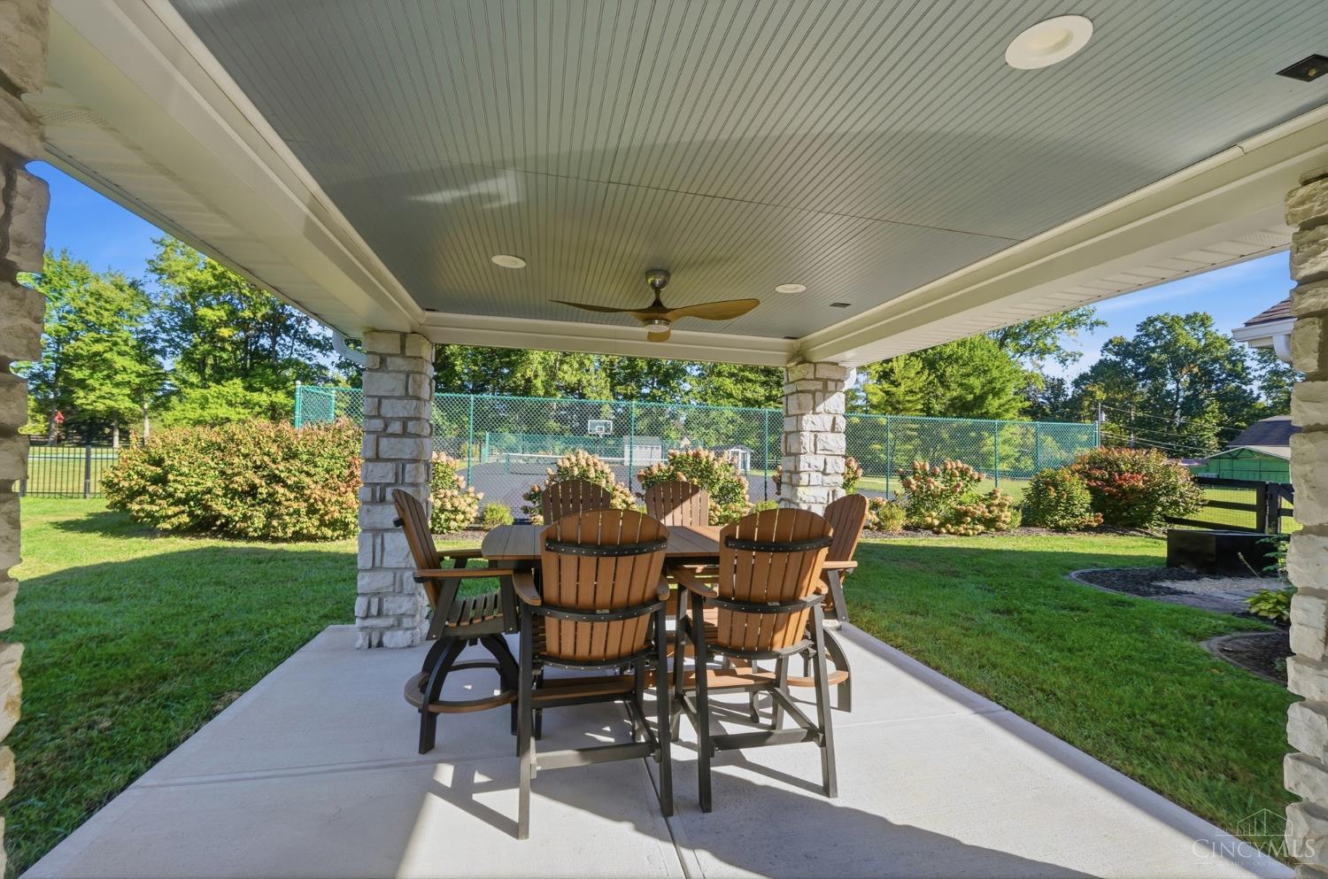 1600 Red Fox Lane