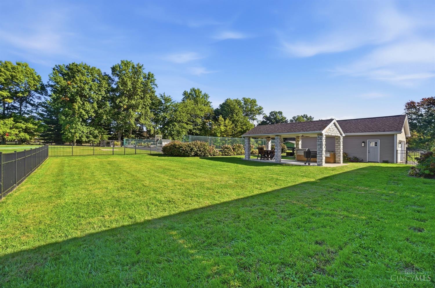 1600 Red Fox Lane