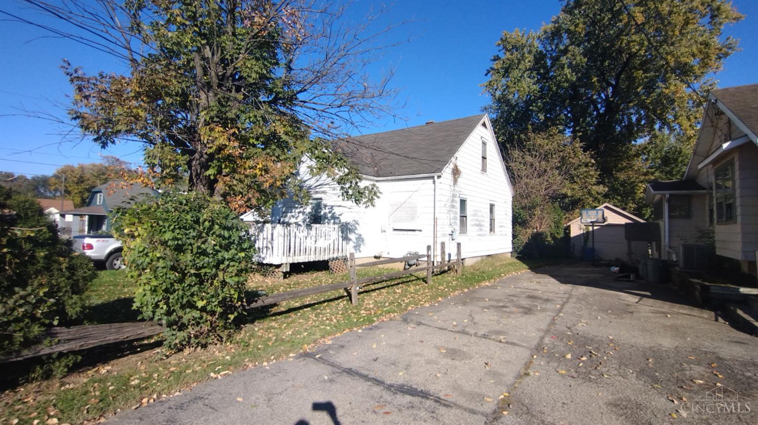 Photo 2 of Single family home for sale at 2113 Carolina St, Middletown, OH 45044 | MLS# 1898192 | Listing updated on 2026-10-26