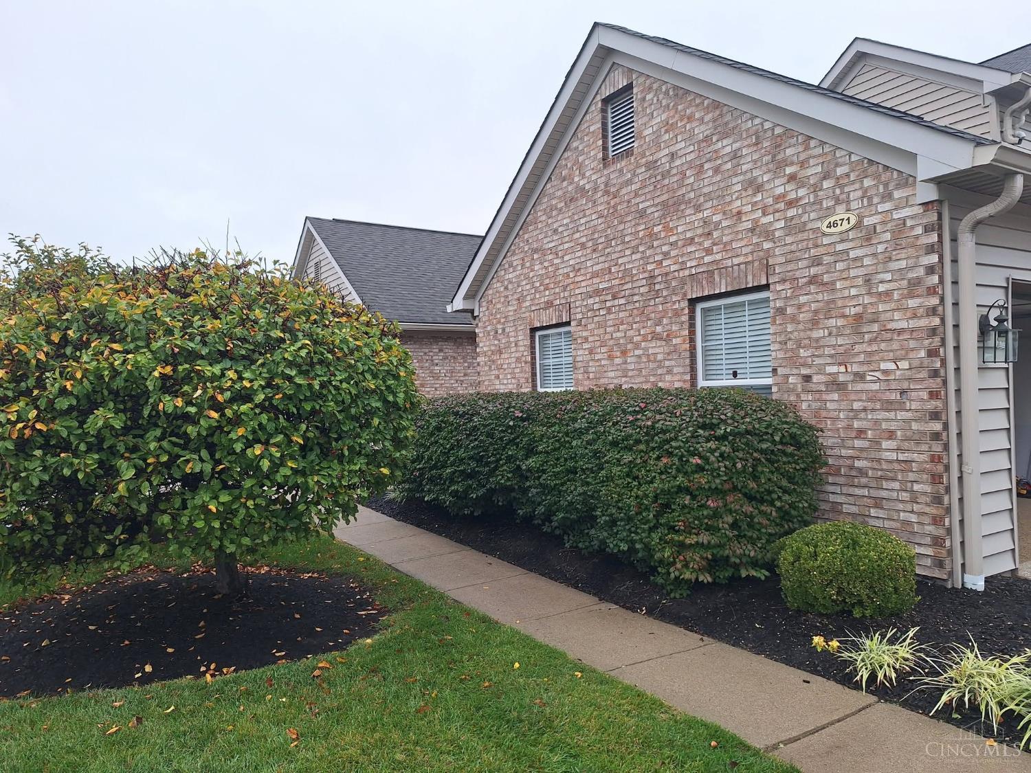 Photo 2 of Sale Pending at 4671 Ct Yard Dr, Mason, OH 45040 | MLS# 1898203 | Listing updated on 2026-10-27
