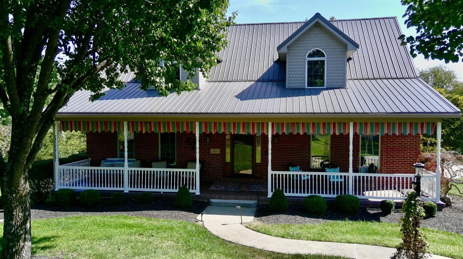 Single family home for sale at 985 Ridgefield Rd, Hamilton, OH 45013 | MLS# 1898355