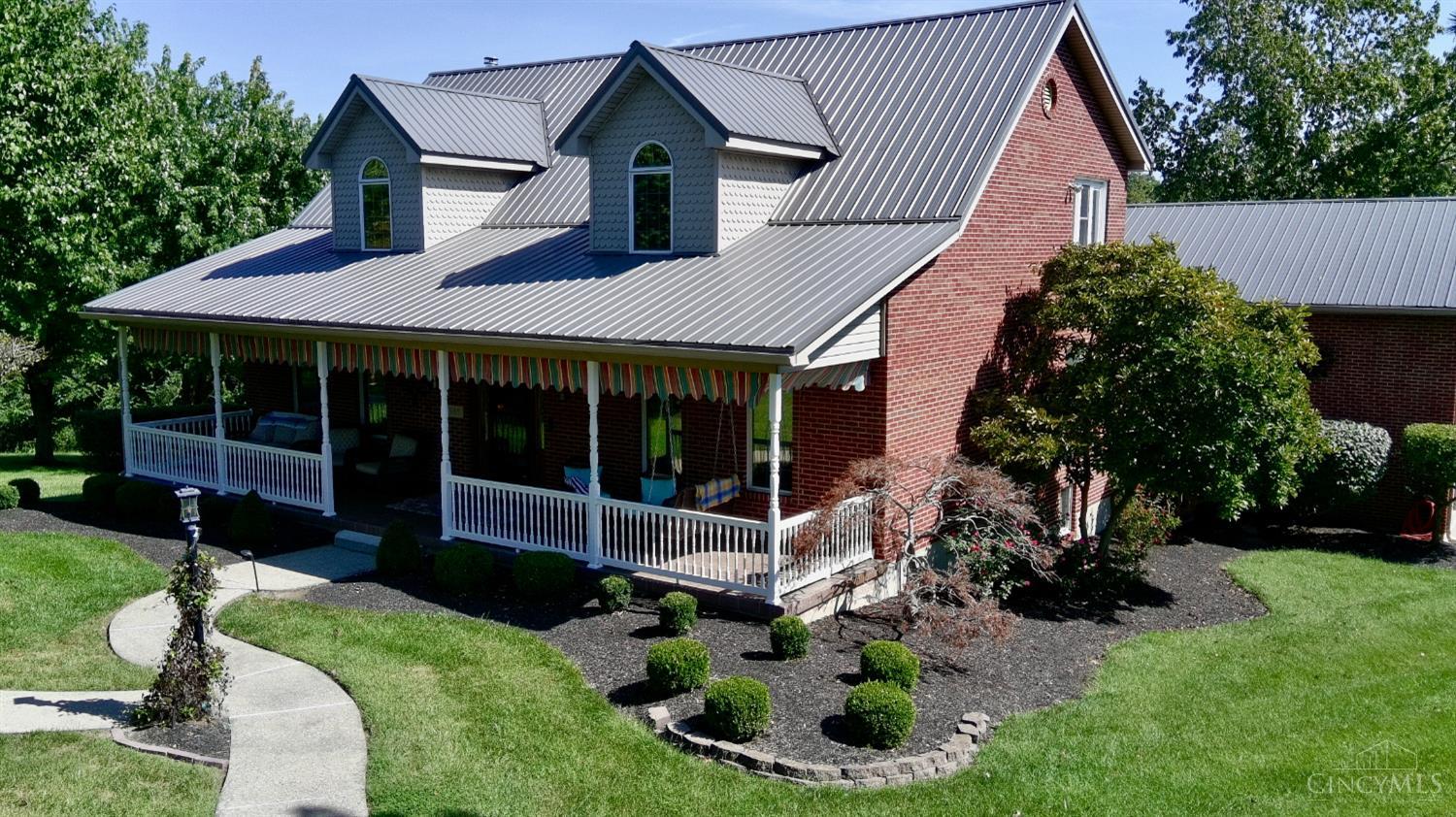 Photo 1 of Single family home for sale at 985 Ridgefield Rd, Hamilton, OH 45013 | MLS# 1898355 | Listing updated on 2026-10-27