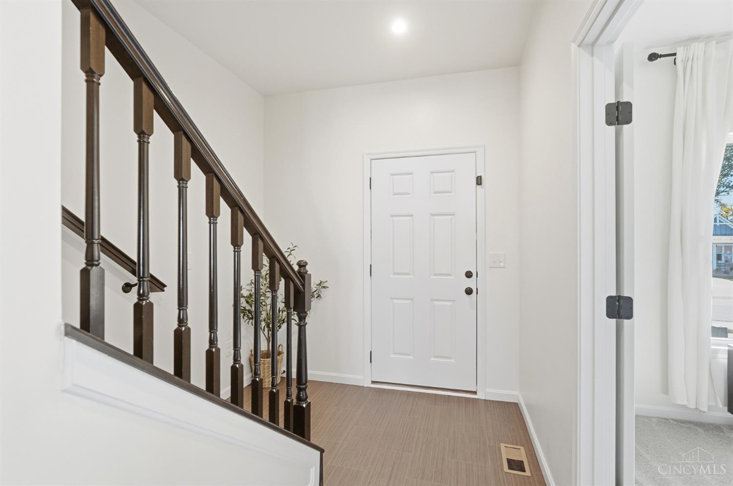 Photo 4 of Single family home for sale at 1376 Eagle Blvd, Hamilton Twp, OH 45039 | MLS# 1897700 | Listing updated on 2026-10-27