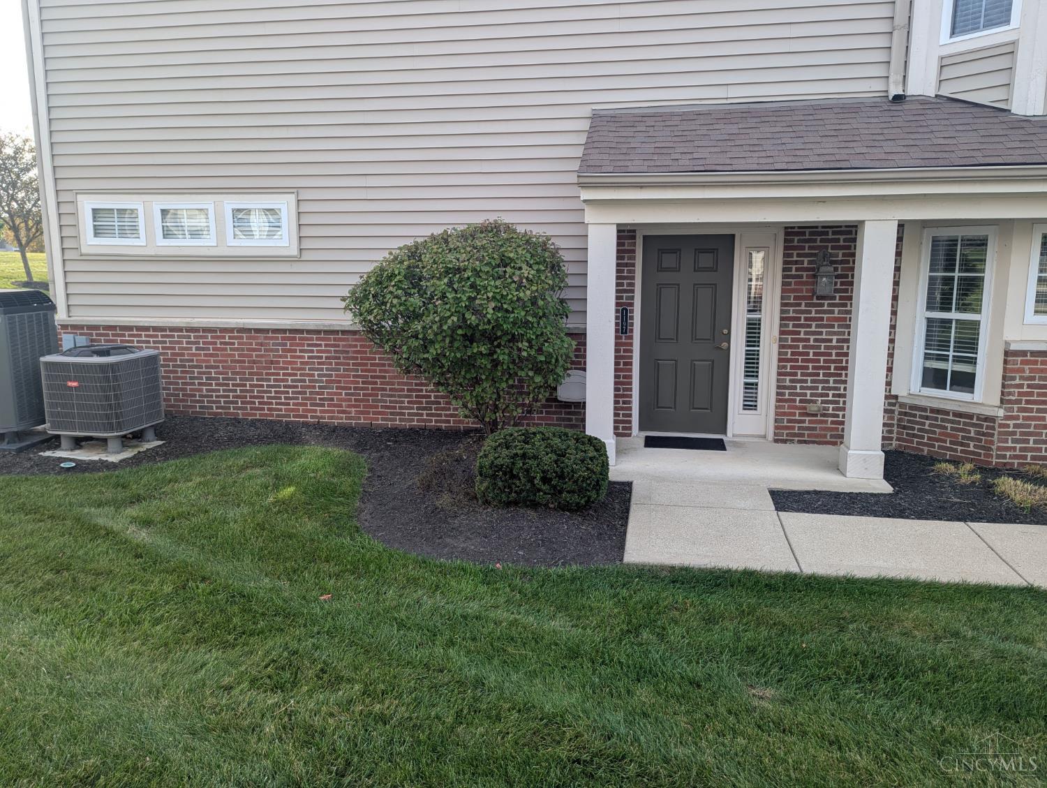 Photo 3 of Condo for sale at 1197 Feather Trl, Hamilton Twp, OH 45039 | MLS# 1898328 | Listing updated on 2026-10-28