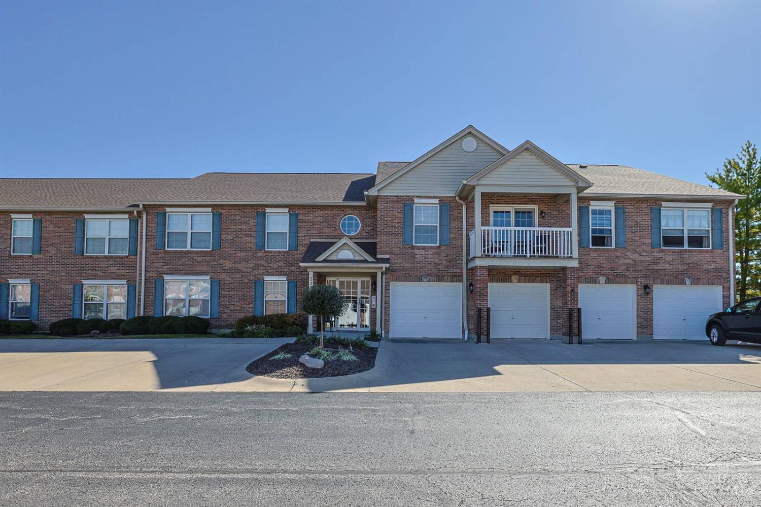 3314 Emerald Lakes Drive