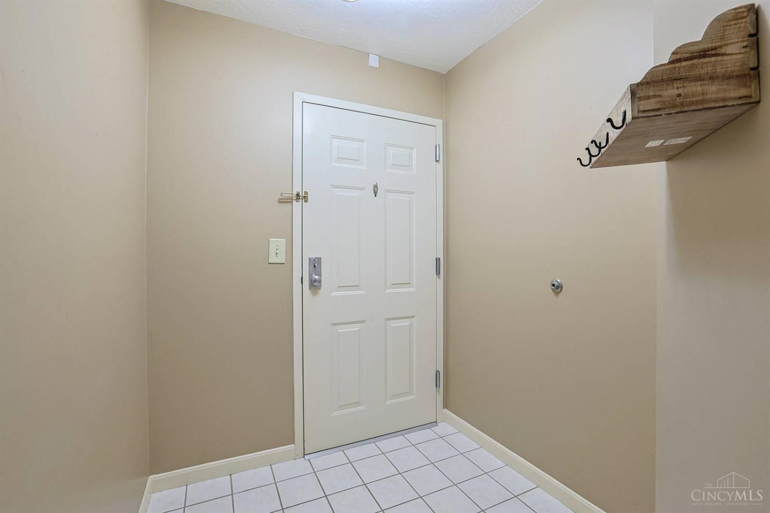 Photo 3 of Condo for sale at 3314 Emerald Lakes Dr #29, Green Twp, OH 45211 | MLS# 1898563 | Listing updated on 2026-10-28