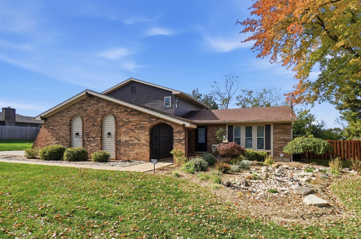 Photo 4 of Single family home for sale at 8913 Yorkshire Dr, West Chester, OH 45069 | MLS# 1898572 | Listing updated on 2026-10-27