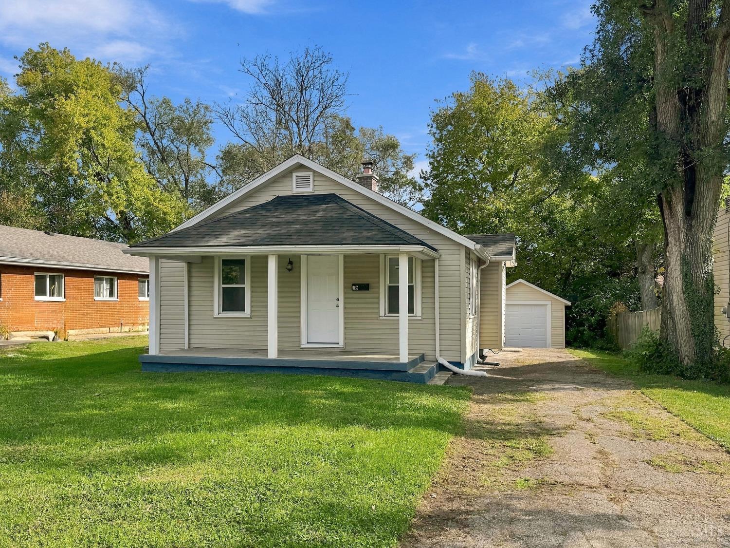 Photo 1 of Single family home for sale at 1719 Lamberton St, Middletown, OH 45044 | MLS# 1898592 | Listing updated on 2026-10-29