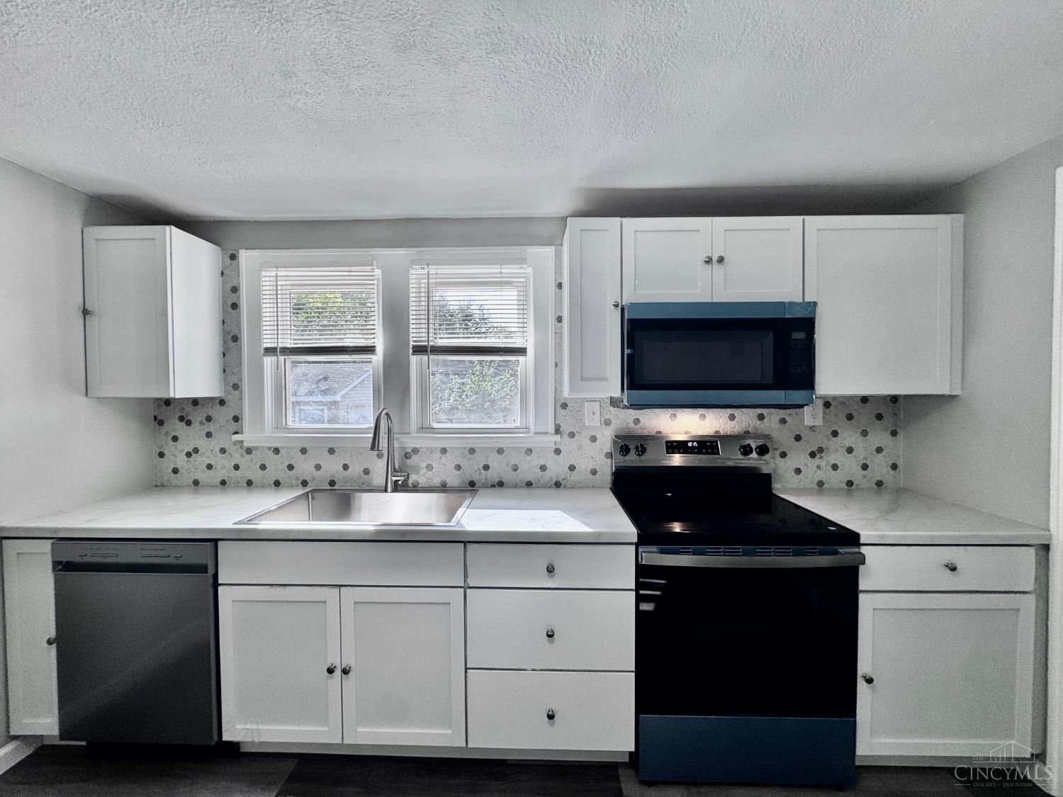Photo 4 of Single family home for sale at 1719 Lamberton St, Middletown, OH 45044 | MLS# 1898592 | Listing updated on 2026-10-29