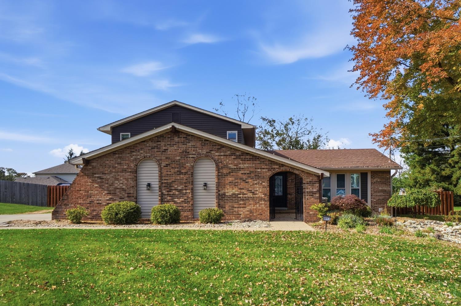 Photo 2 of Single family home for sale at 8913 Yorkshire Dr, West Chester, OH 45069 | MLS# 1898572 | Listing updated on 2026-10-27
