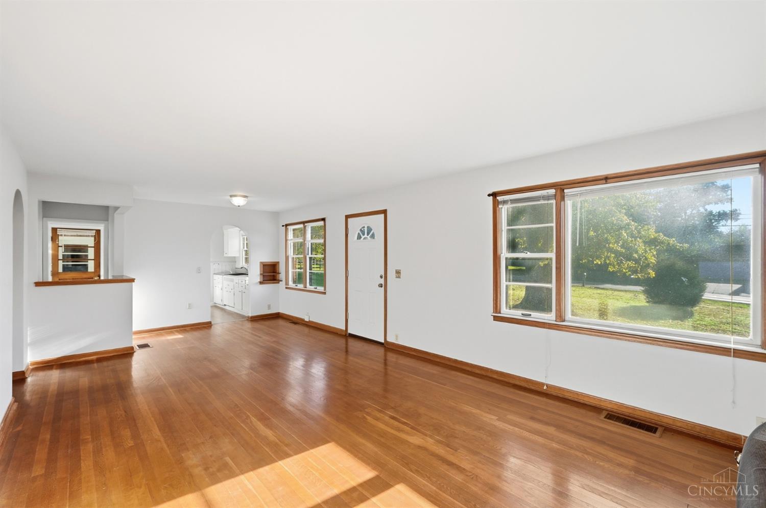 Photo 4 of Single family home for sale at 4981 Beechwood Rd, Union Twp, OH 45244 | MLS# 1898545 | Listing updated on 2026-10-28