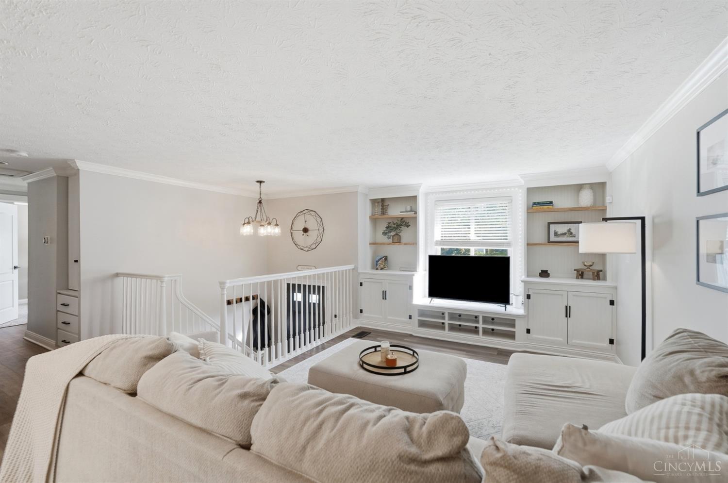Photo 4 of Single family home for sale at 3930 Irwin Simpson Rd, Deerfield Twp., OH 45040 | MLS# 1898600 | Listing updated on 2026-10-29