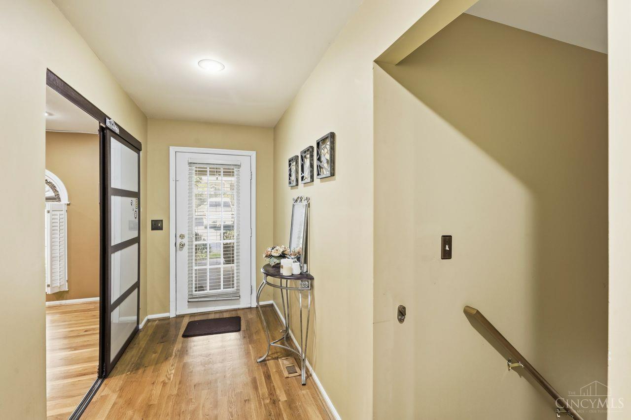 Photo 3 of Townhouse for sale at 11107 Jardin Pl, Blue Ash, OH 45241 | MLS# 1898571 | Listing updated on 2026-10-28