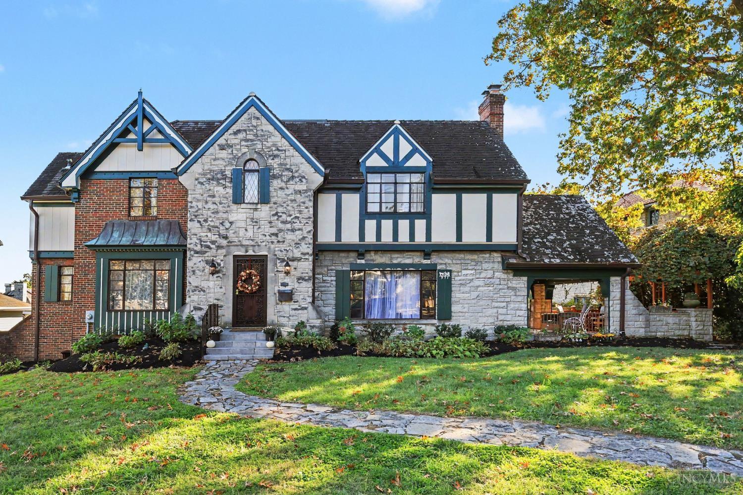 Photo 1 of Single family home for sale at 971 Avondale Ave, Cincinnati, OH 45229 | MLS# 1898541 | Listing updated on 2026-10-30