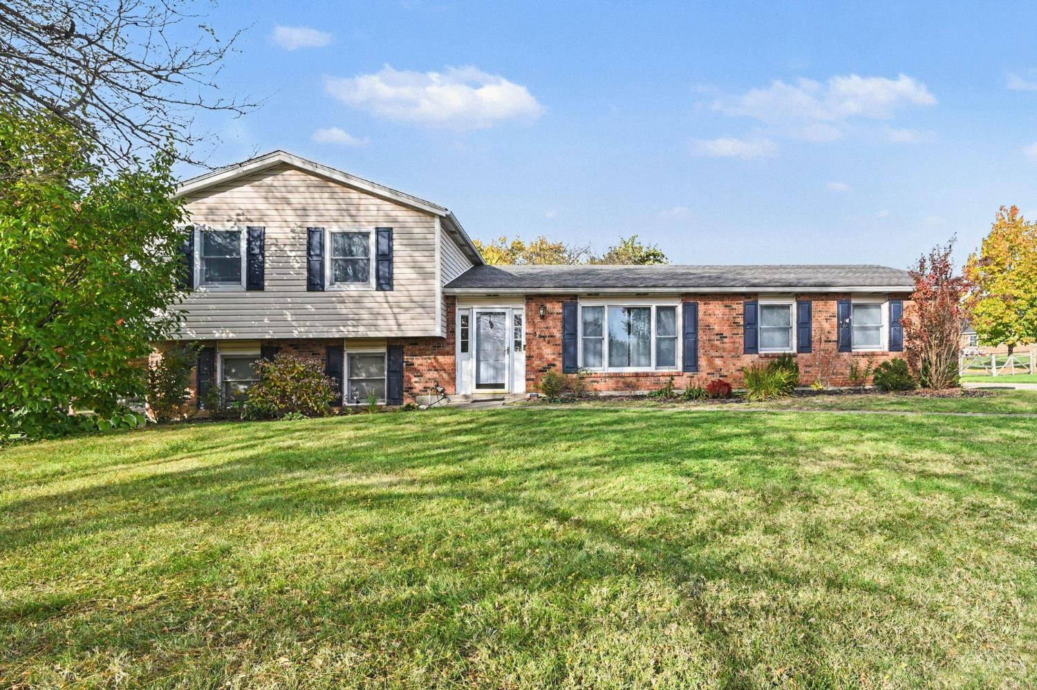 3888 Woodfield Court