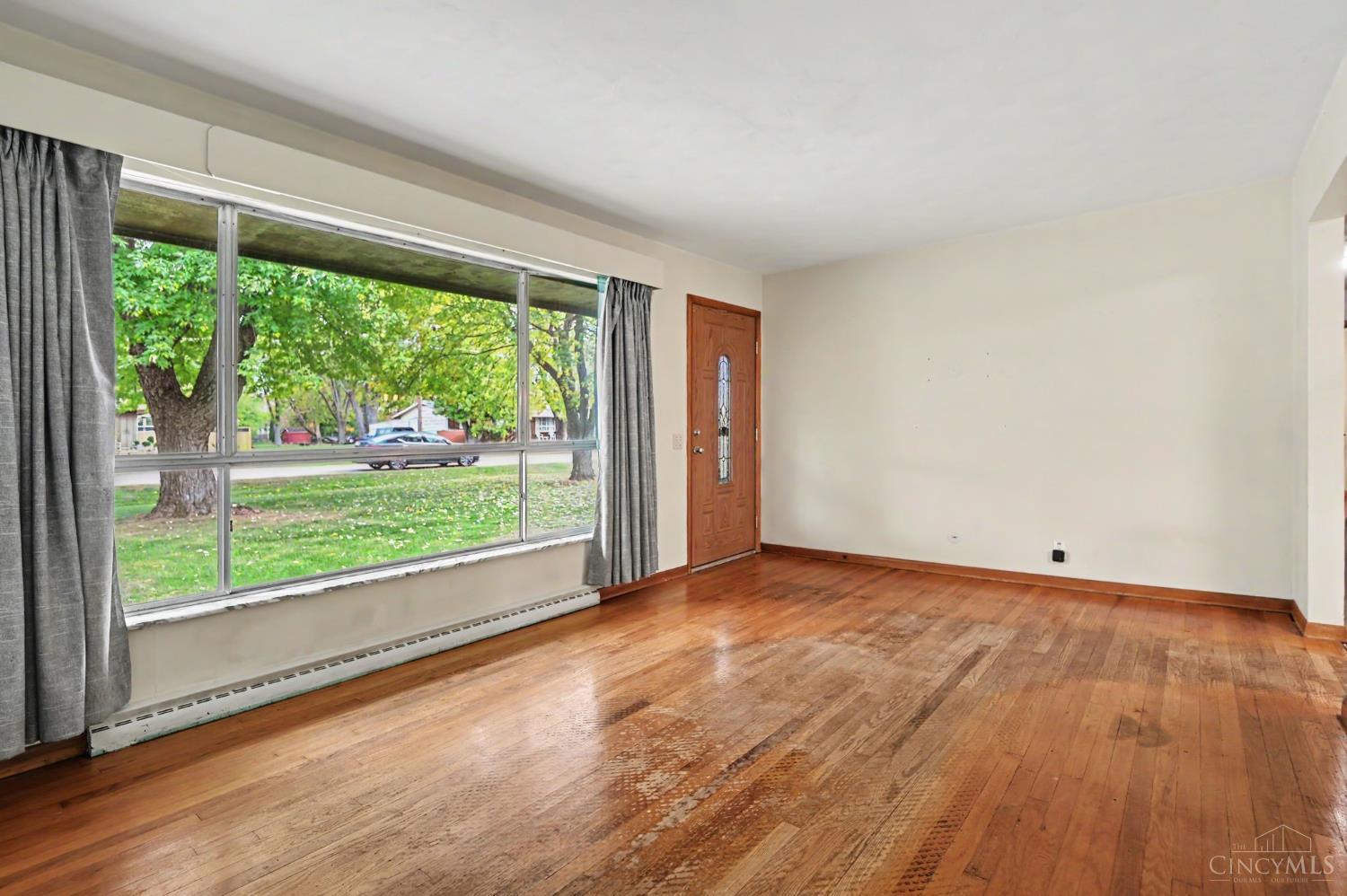 Photo 3 of Single family home for sale at 3575 Julie Dr, Franklin Twp, OH 45005 | MLS# 1898519 | Listing updated on 2026-10-29