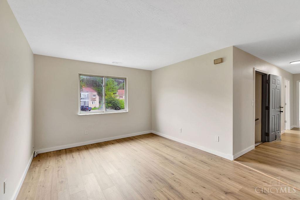 Photo 3 of House for sale at 2117 Saint Leo Pl, Cincinnati, OH 45211 | MLS# 1898636 | Listing updated on 2026-10-30