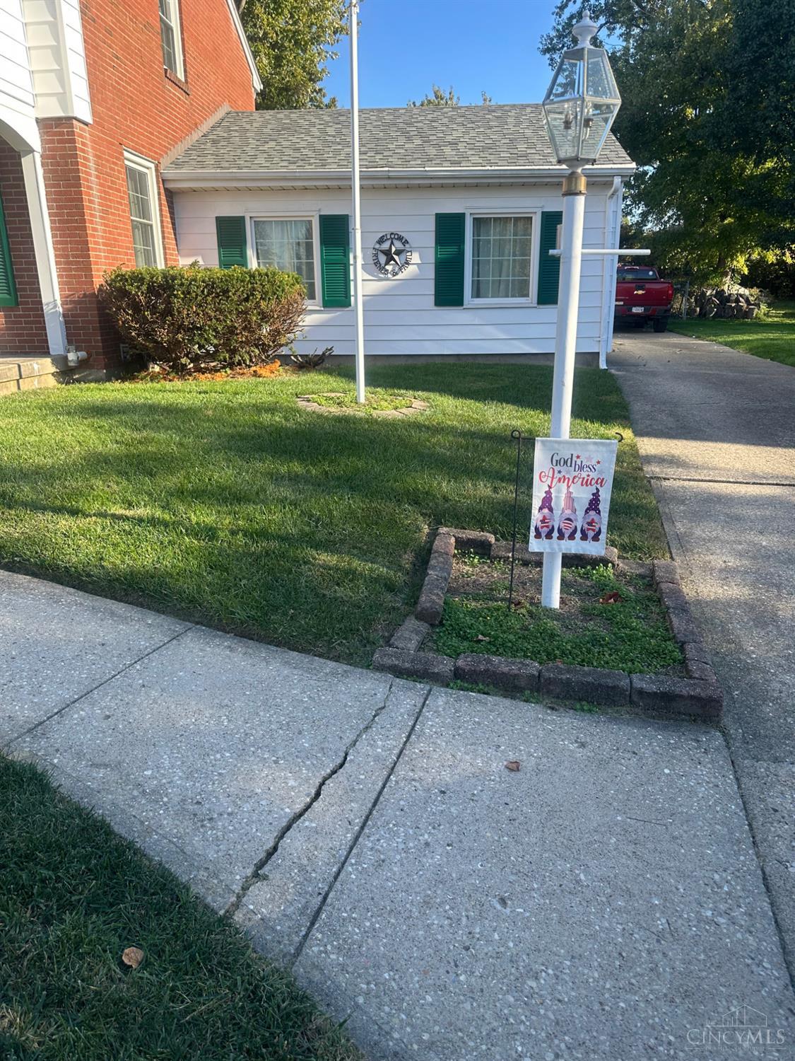 Photo 2 of Single family home for sale at 106 Craig Dr, Hamilton, OH 45013 | MLS# 1898468 | Listing updated on 2026-10-28