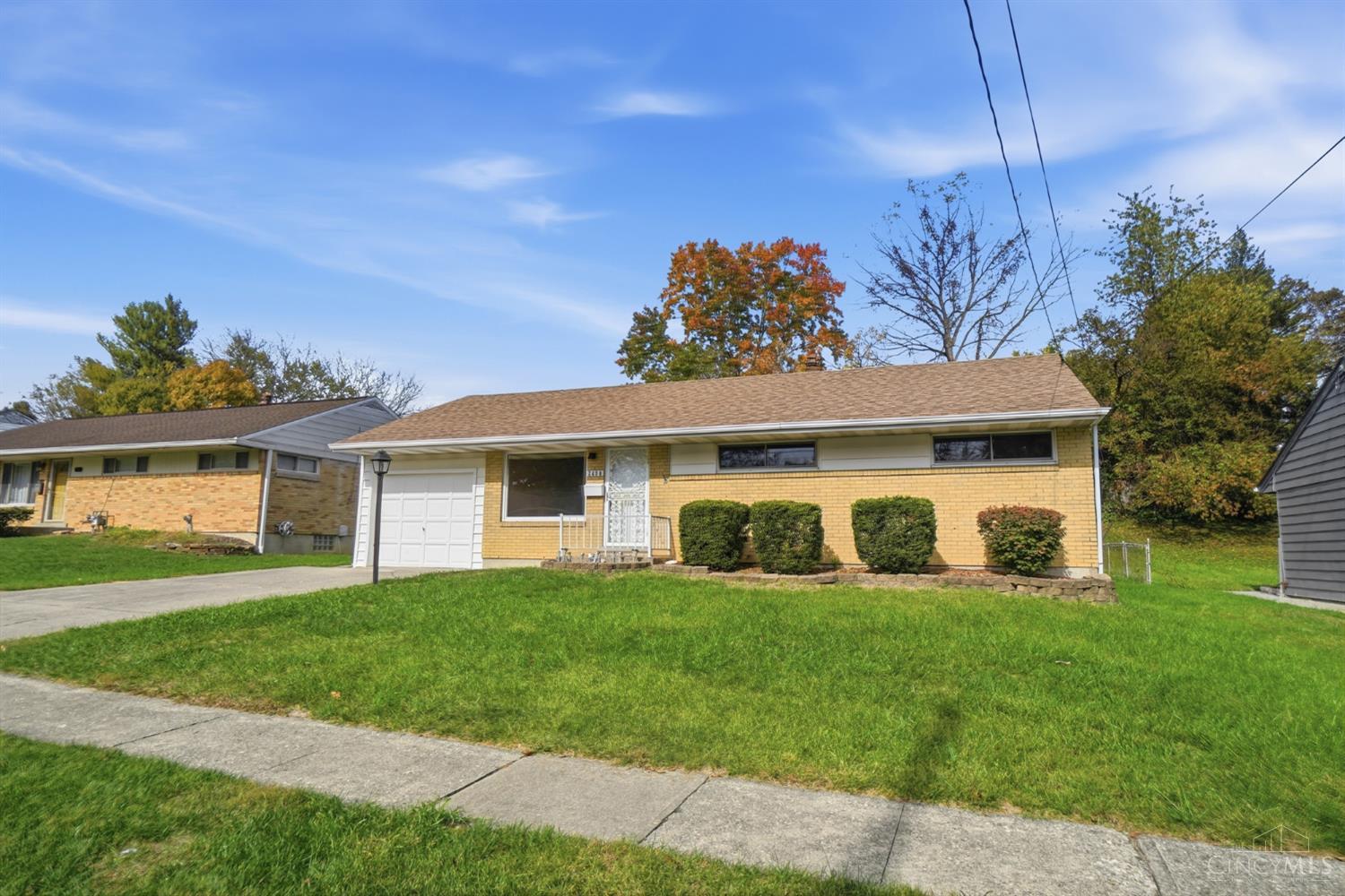 Photo 2 of Single family home for sale at 2690 Royal Glen Dr, Colerain Twp, OH 45239 | MLS# 1898165 | Listing updated on 2026-10-29