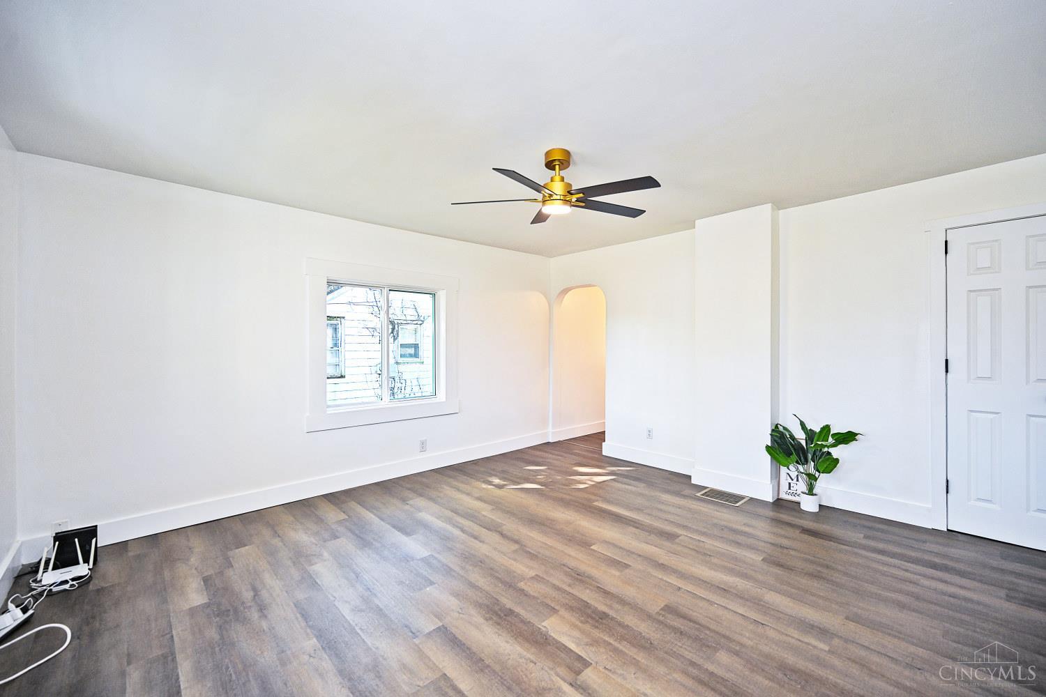 Photo 4 of Single family home for sale at 267 Lockwood Ave, Hamilton, OH 45011 | MLS# 1898547 | Listing updated on 2026-10-29