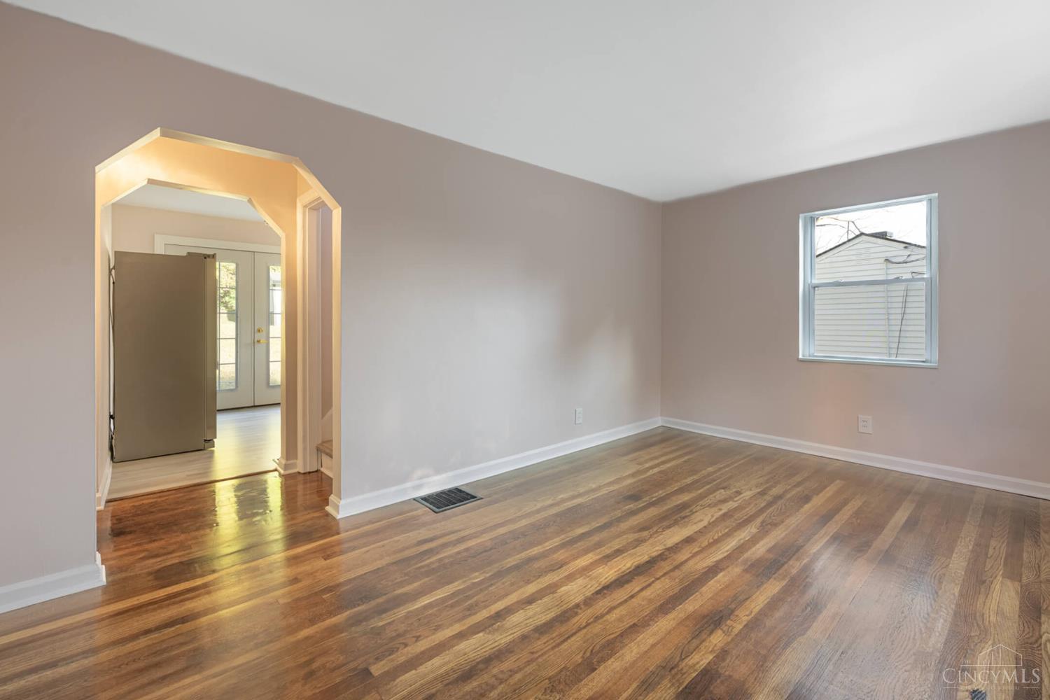 Photo 3 of Single family home for sale at 218 Ridgeway Rd, Springfield Twp., OH 45216 | MLS# 1898659 | Listing updated on 2026-10-28