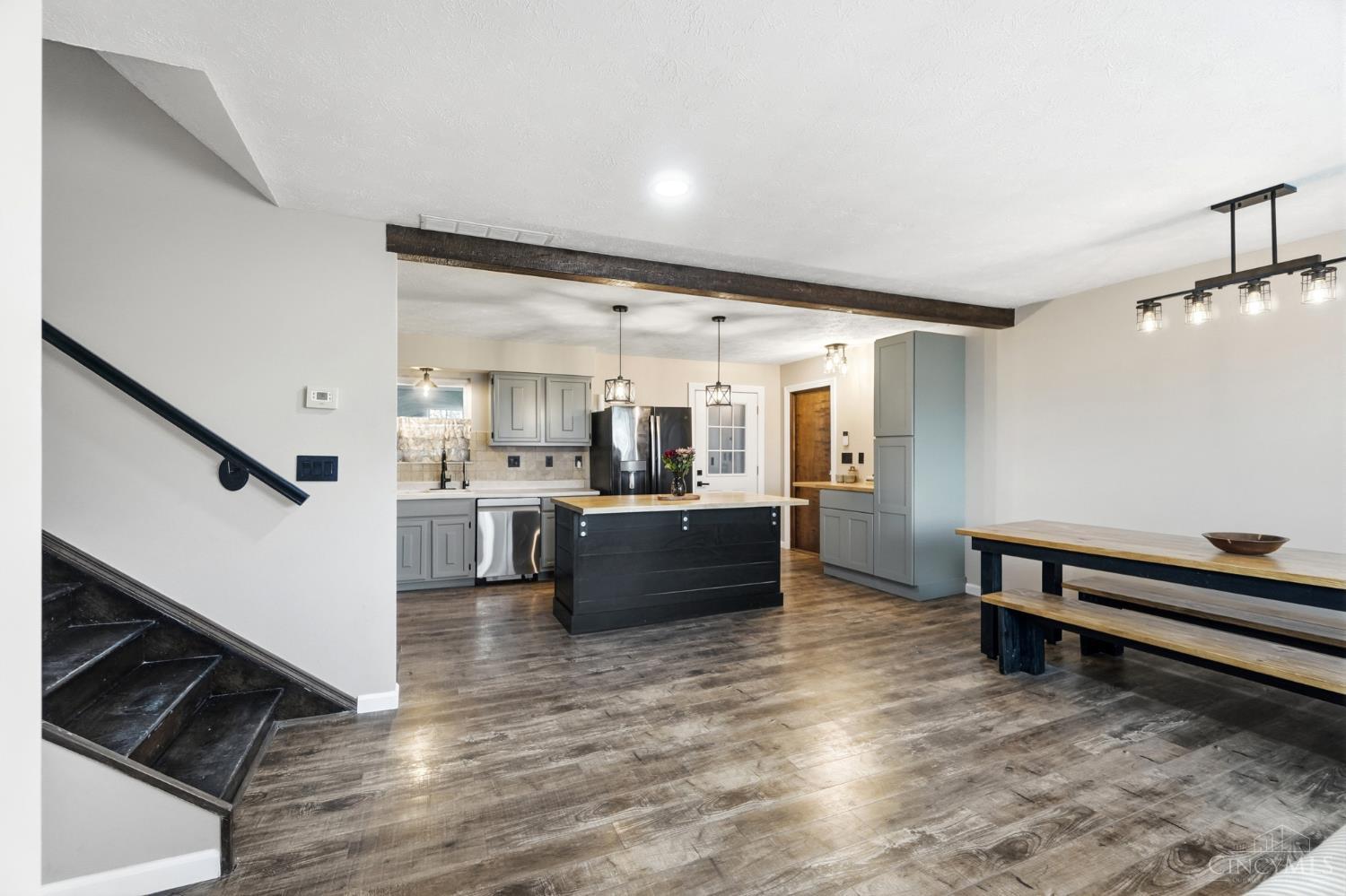 Photo 2 of Single family home for sale at 3951 W Elkton Rd, Hamilton, OH 45011 | MLS# 1898387 | Listing updated on 2026-10-29