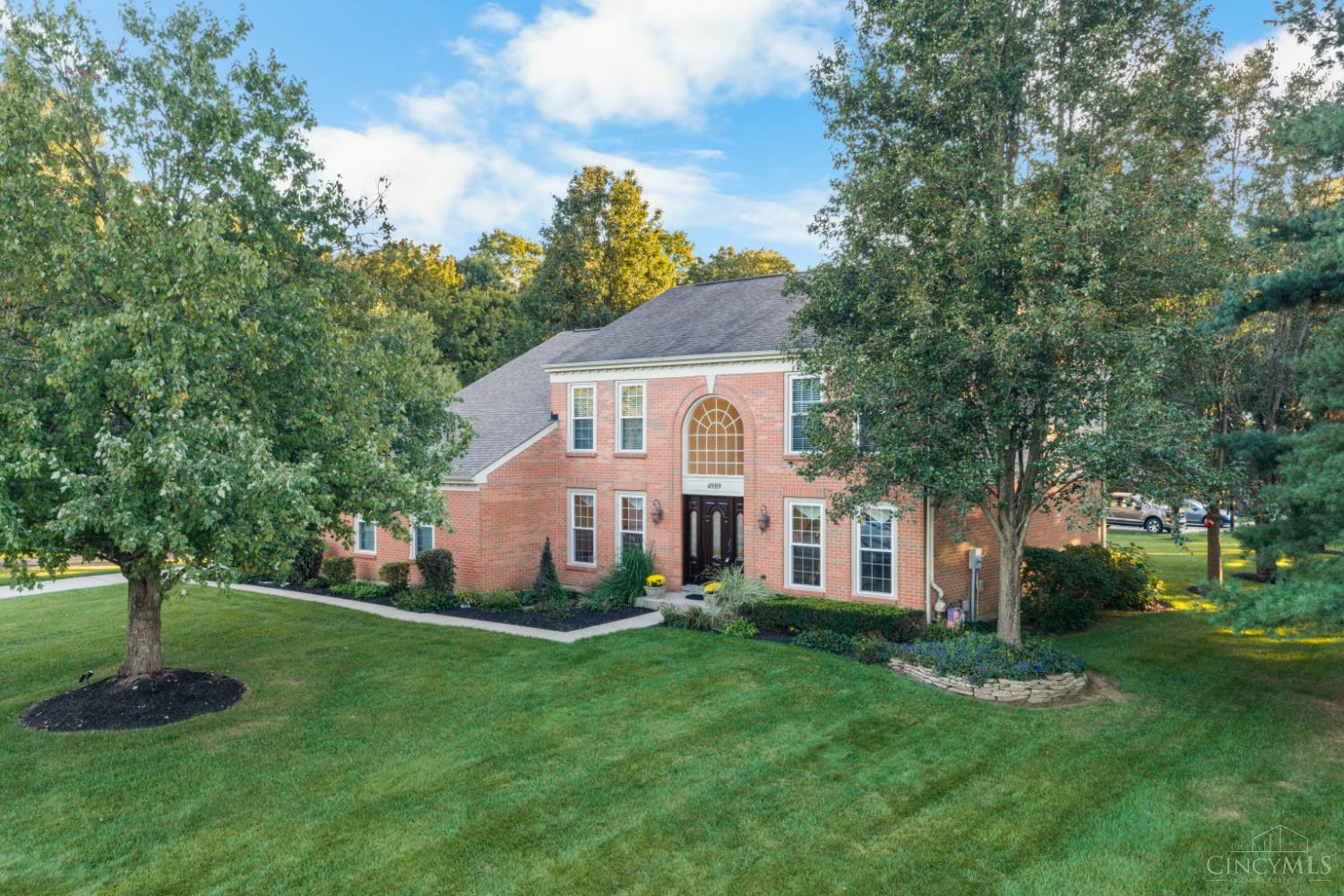Photo 3 of Single family home for sale at 4989 Mallet Hl Dr, Milford, OH 45244 | MLS# 1898555 | Listing updated on 2026-10-28