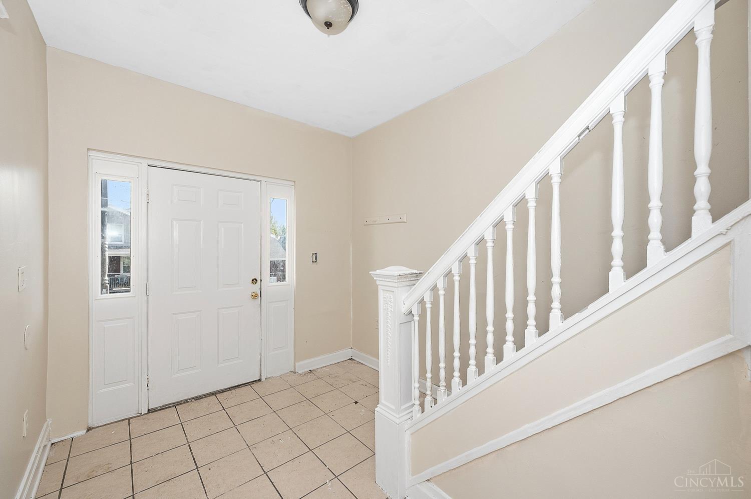 Photo 3 of Single family home for sale at 1017 Underwood Pl, Cincinnati, OH 45204 | MLS# 1898269 | Listing updated on 2026-10-29
