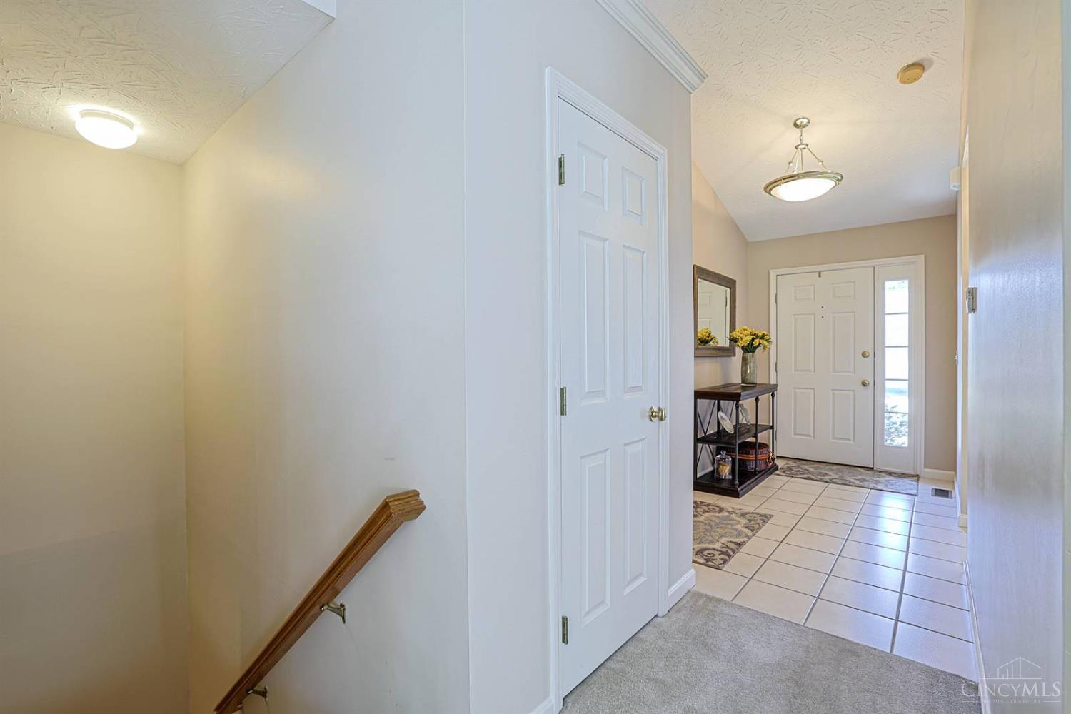 Photo 4 of Single family home for sale at 2922 Baffin Dr, Fairfield, OH 45011 | MLS# 1898801 | Listing updated on 2026-10-29