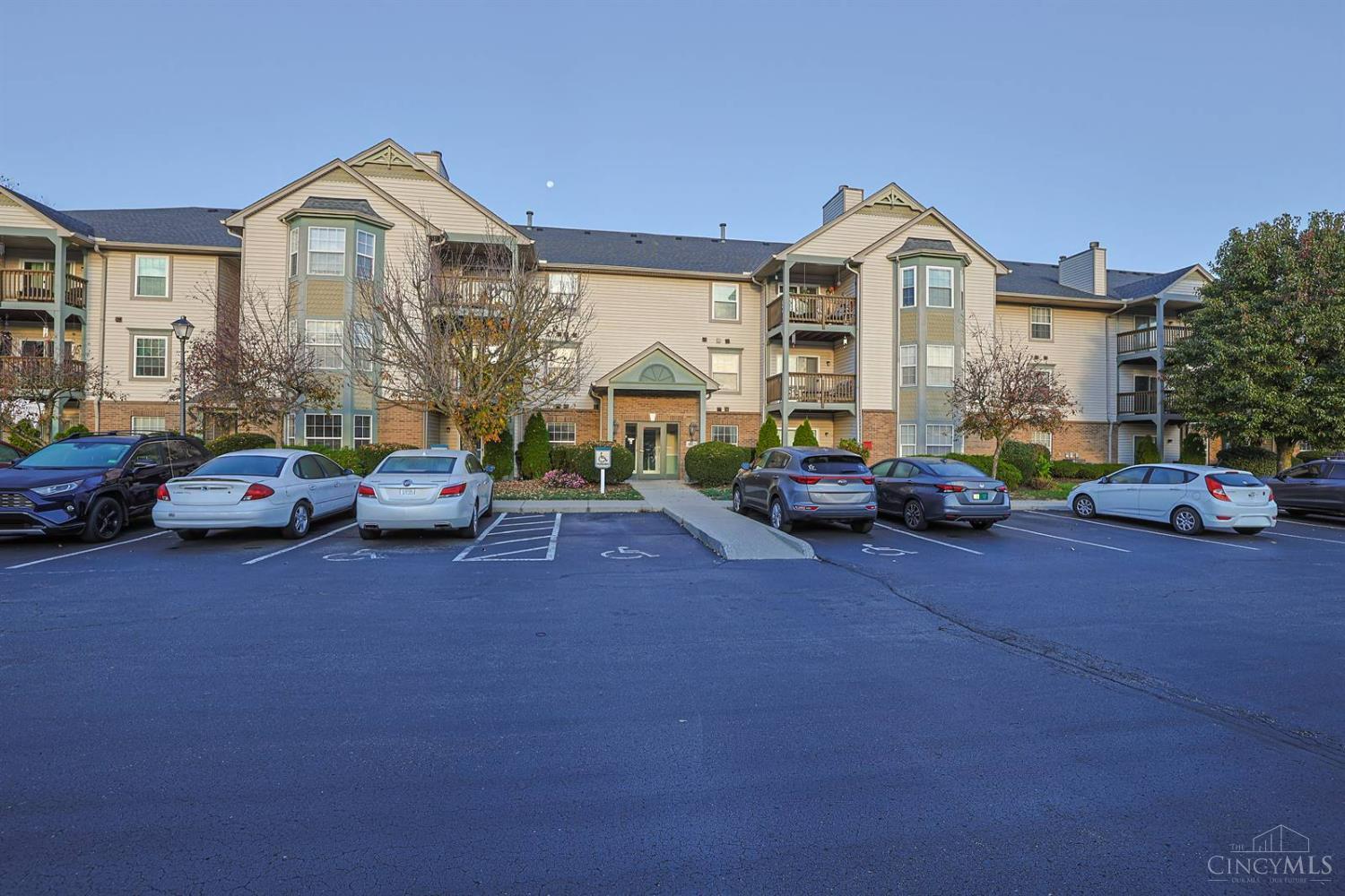 Condo for sale at 4911 N Arbor Woods #204, Green Twp, OH 45248 | MLS# 1898838